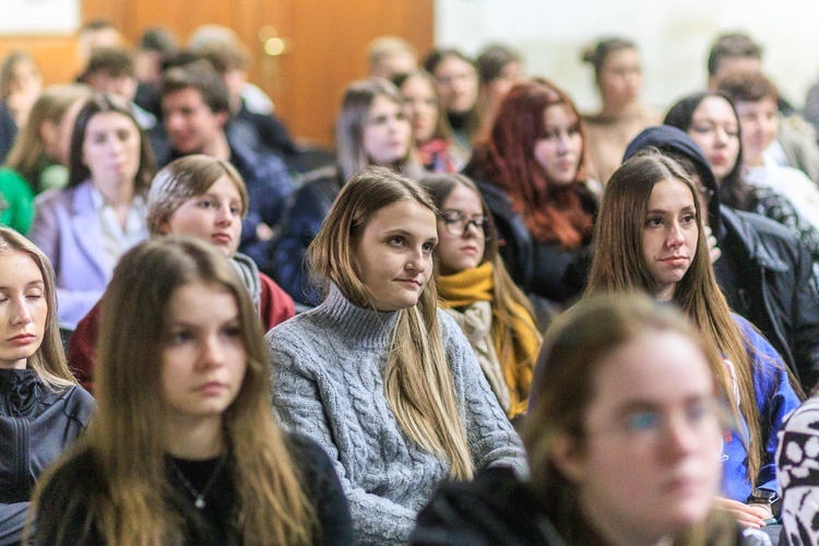 Pielgrzymka maturzystów diecezji świdnickiej - cz. 01