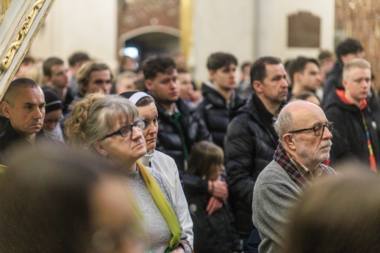 Pielgrzymka maturzystów diecezji świdnickiej - cz. 01