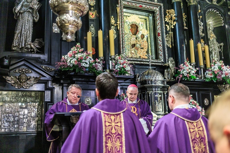 Pielgrzymka maturzystów diecezji świdnickiej - cz. 01