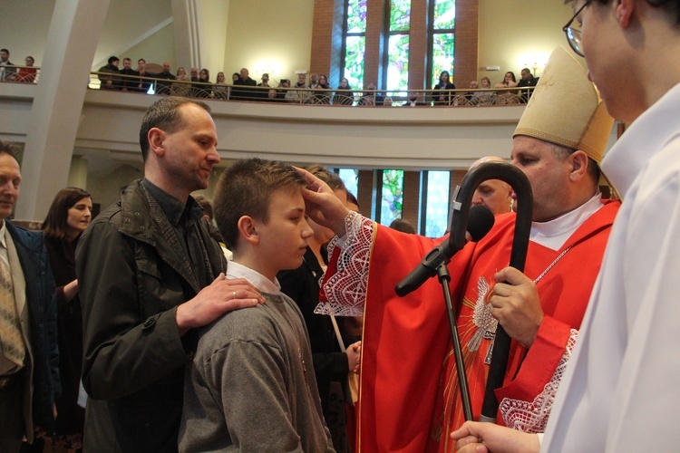 Bierzmowanie u Jana Pawła II w Nowym Sączu