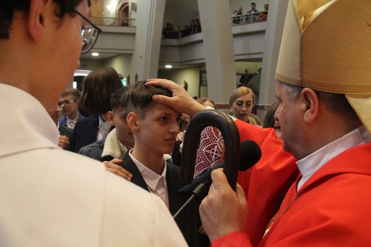 Bierzmowanie u Jana Pawła II w Nowym Sączu