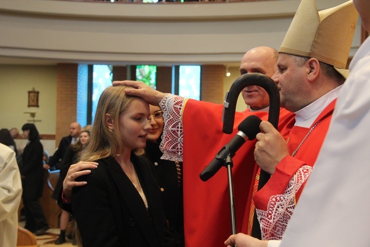 Bierzmowanie u Jana Pawła II w Nowym Sączu