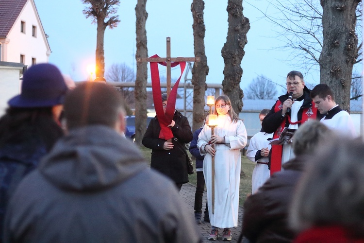 Krzyż pokonał granicę