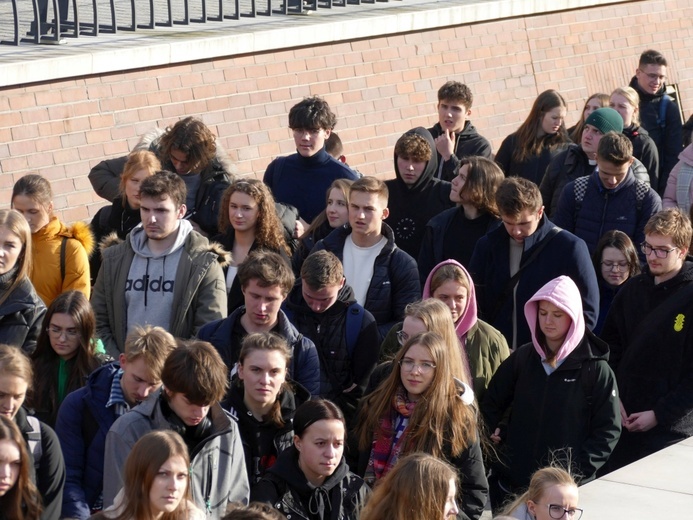 Pielgrzymka maturzystów diecezji świdnickiej na Jasną Górę - cz. 02