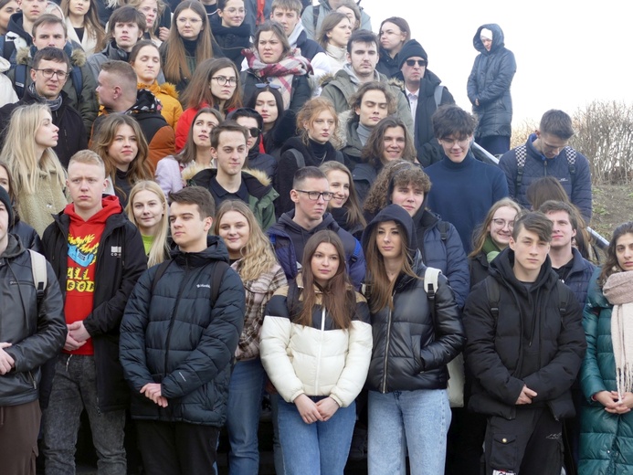 Pielgrzymka maturzystów diecezji świdnickiej na Jasną Górę - cz. 02