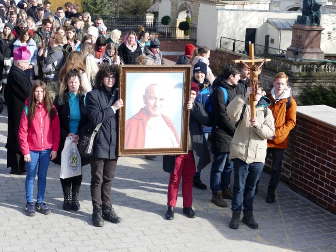 Pielgrzymka maturzystów diecezji świdnickiej na Jasną Górę - cz. 02