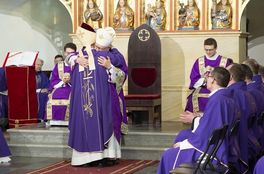 Dziękczynienie za posługę bp Edwarda, cz. 1