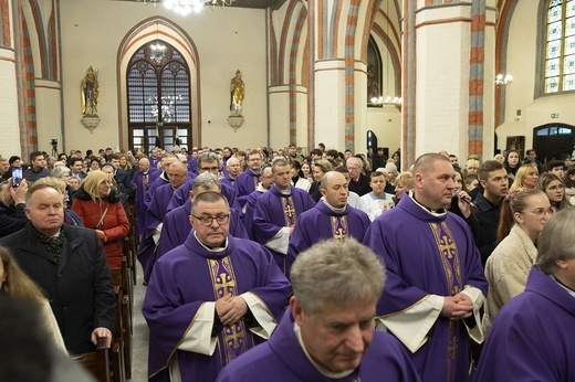 Dziękczynienie za posługę bp Edwarda, cz. 1