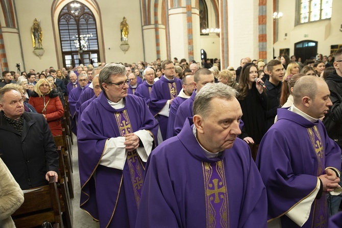 Dziękczynienie za posługę bp Edwarda, cz. 1