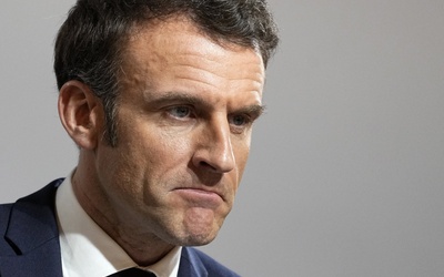 Francja: spada poparcie dla prezydenta Macrona; wynosi ono