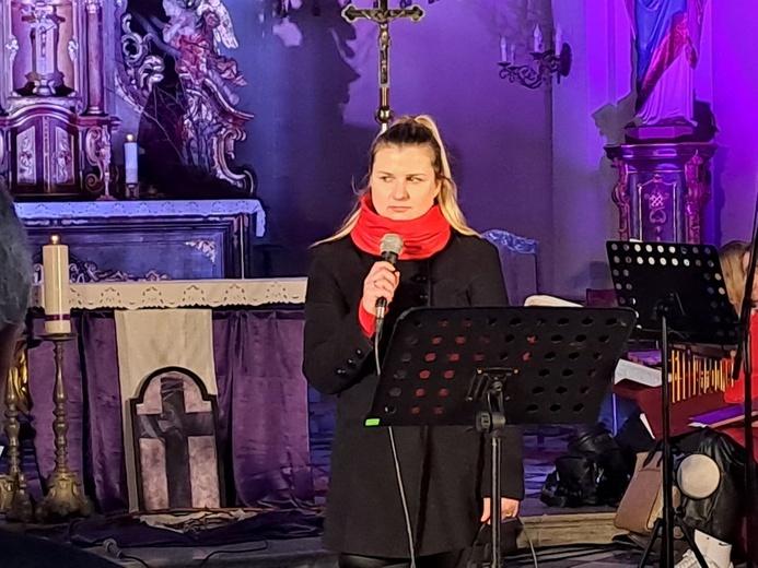 Ząbkowice Śl. Koncert "Jak śmierć potężna jest miłość"