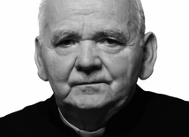 Śp. ks. Stefan Kryj (1941-2023).