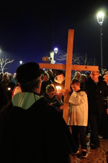 Droga Krzyżowa po ulicach Szczawna-Zdroju