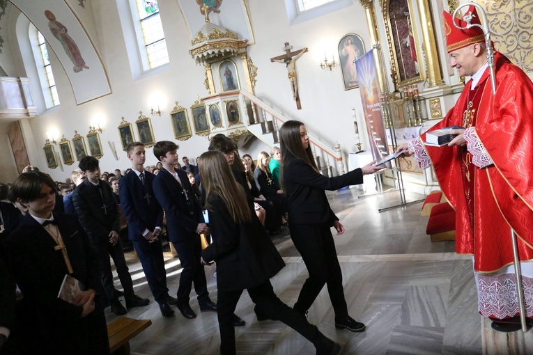 Bierzmowanie w Olszynach koło Wojnicza