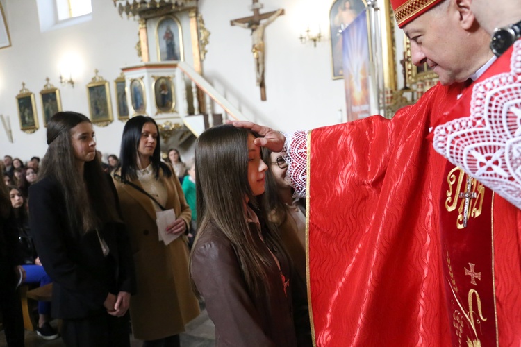 Bierzmowanie w Olszynach koło Wojnicza