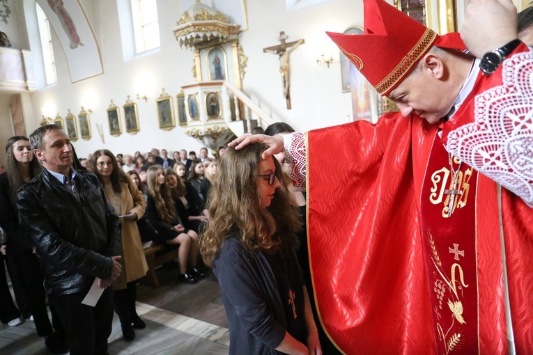 Bierzmowanie w Olszynach koło Wojnicza