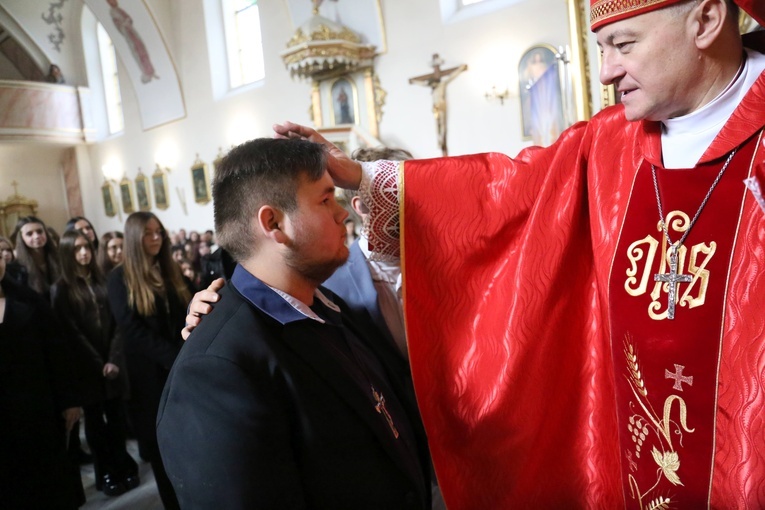 Bierzmowanie w Olszynach koło Wojnicza