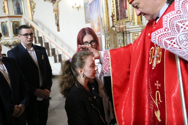 Bierzmowanie w Olszynach koło Wojnicza