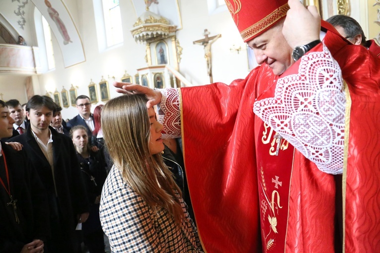 Bierzmowanie w Olszynach koło Wojnicza