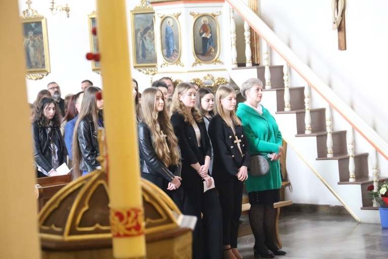 Bierzmowanie w Olszynach koło Wojnicza