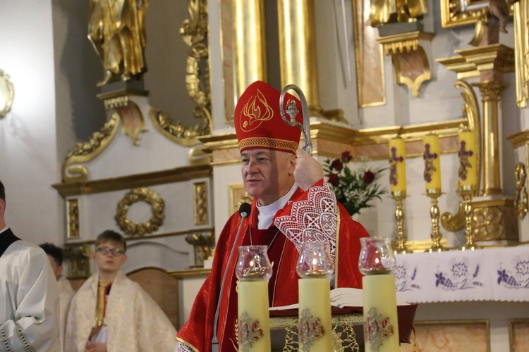 Bierzmowanie w Olszynach koło Wojnicza