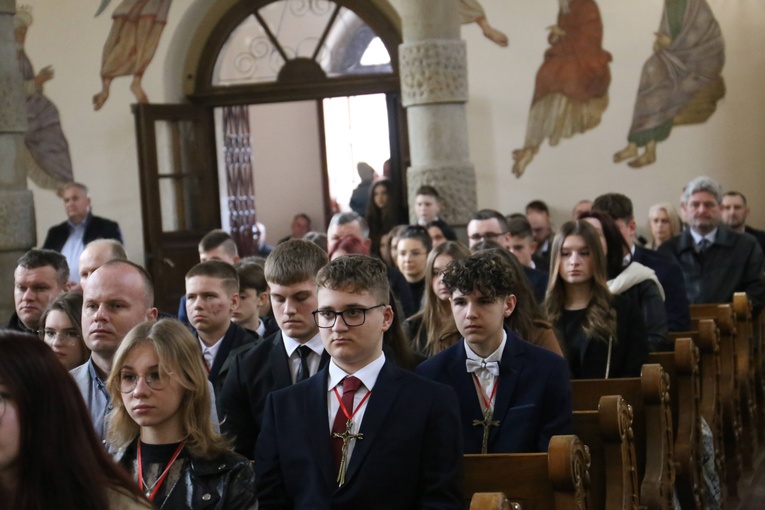 Bierzmowanie w Olszynach koło Wojnicza