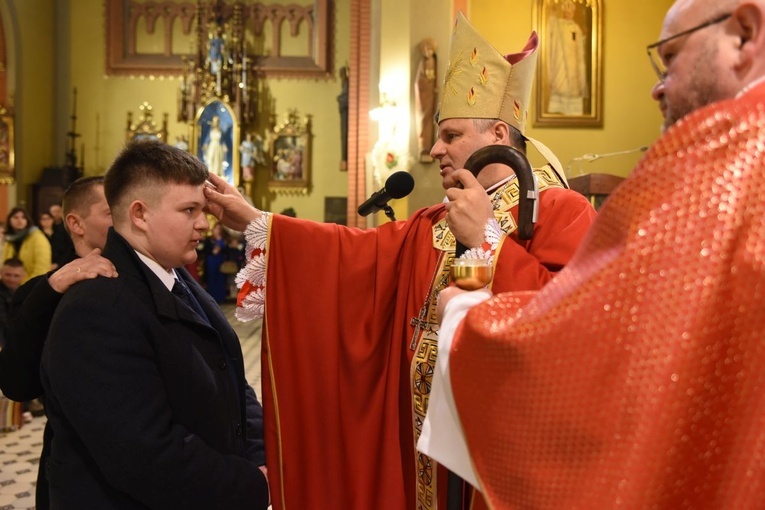Bierzmowanie w parafii św. Rodziny w Tarnowie