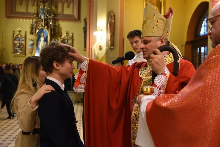 Bierzmowanie w parafii św. Rodziny w Tarnowie