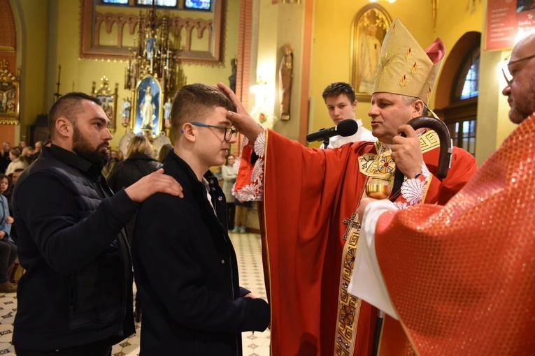 Bierzmowanie w parafii św. Rodziny w Tarnowie