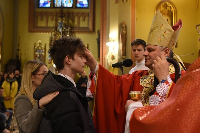 Bierzmowanie w parafii św. Rodziny w Tarnowie