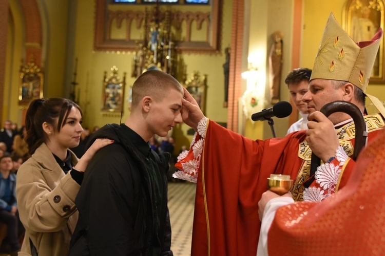 Bierzmowanie w parafii św. Rodziny w Tarnowie