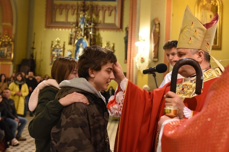 Bierzmowanie w parafii św. Rodziny w Tarnowie