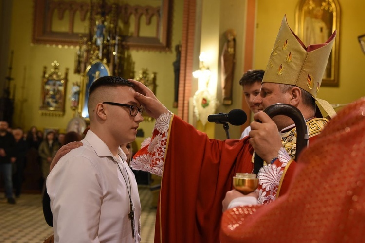 Bierzmowanie w parafii św. Rodziny w Tarnowie