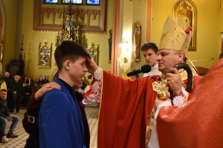 Bierzmowanie w parafii św. Rodziny w Tarnowie