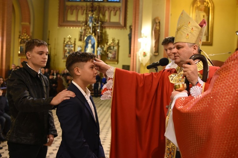 Bierzmowanie w parafii św. Rodziny w Tarnowie