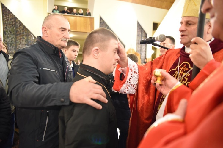 Bierzmowanie w parafii Miłosierdzia Bożego w Tarnowie