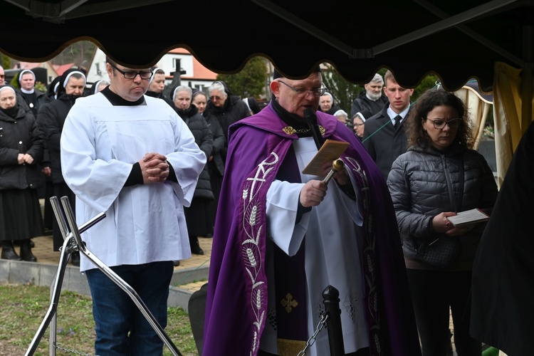 Bardo. Pogrzeb s. Benedykty Gertrudy Kamińskiej