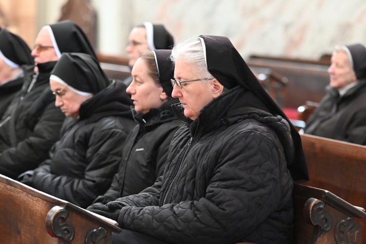 Bardo. Pogrzeb s. Benedykty Gertrudy Kamińskiej