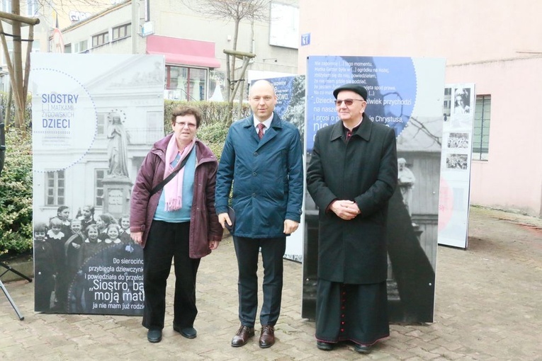 Wystawa poświęcona ratowaniu dzieci przez siostry Franciszkanki Rodziny Maryi
