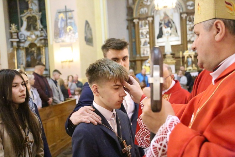 Bierzmowanie w Porąbce Uszewskiej