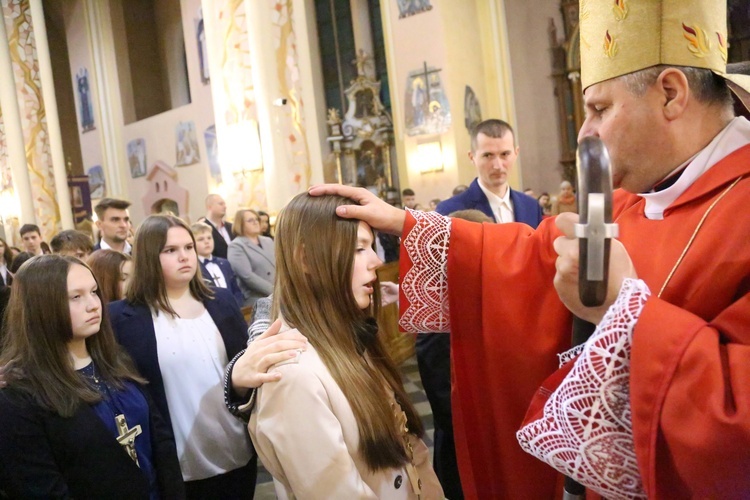 Bierzmowanie w Porąbce Uszewskiej