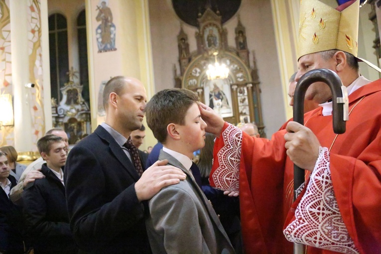 Bierzmowanie w Porąbce Uszewskiej