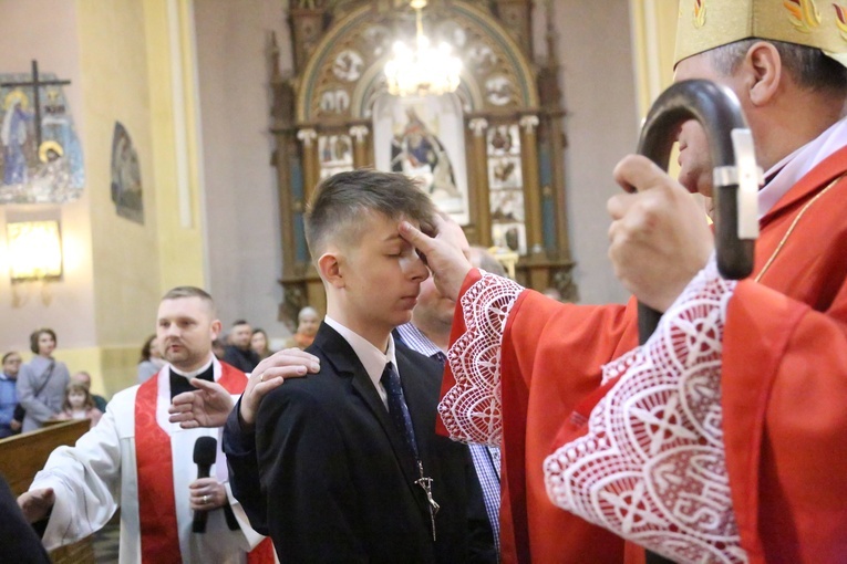 Bierzmowanie w Porąbce Uszewskiej
