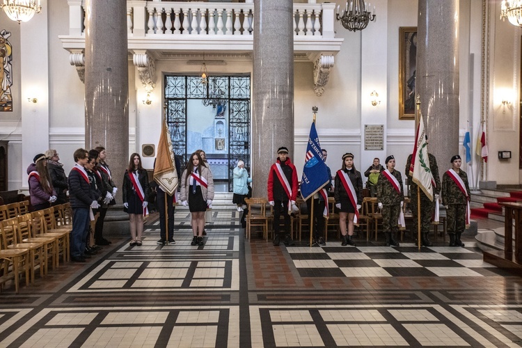 Ratującym Żydów. Tablica w bazylice salezjanów na Pradze