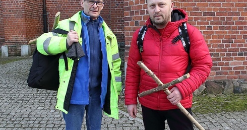 On nas tu przysłał