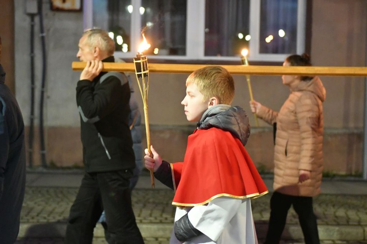 Rzepin. Poszli za krzyżem z Janem Pawłem II