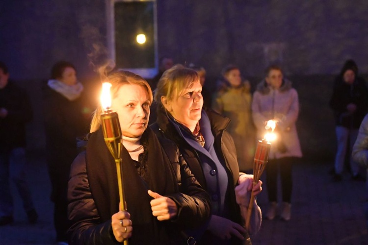 Rzepin. Poszli za krzyżem z Janem Pawłem II