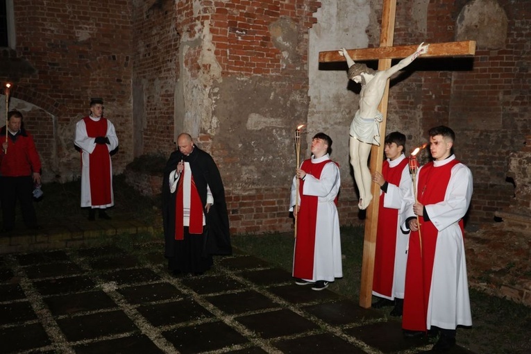 Droga Krzyżowa ulicami Głogowa