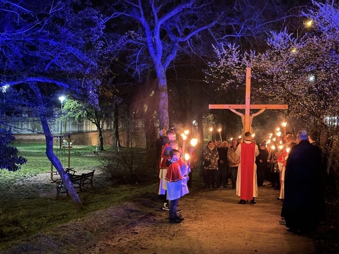 Droga Krzyżowa ulicami Głogowa