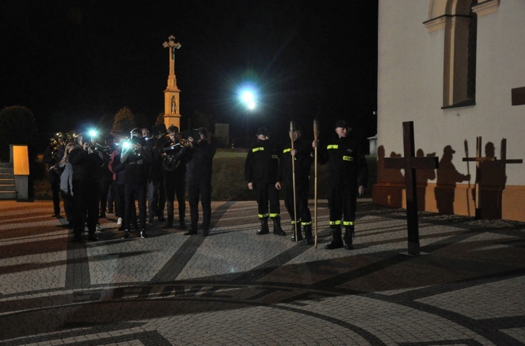 Jubileuszowa Droga Krzyżowa w Sławikowie